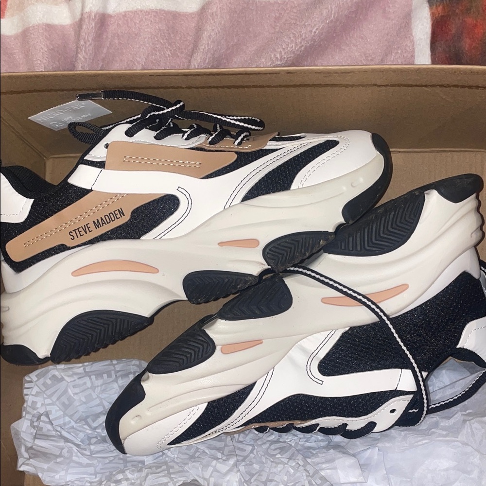 Steve Madden Black, White, and Tan Chunky Sneakers